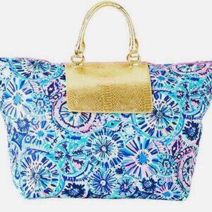 Lilly Pulitzer Packable Escape Weekender Bag – “In the Swim” Print